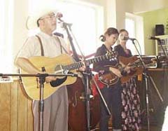 ���{����